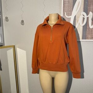 Orange sweat shirt with golden zipper 🧡